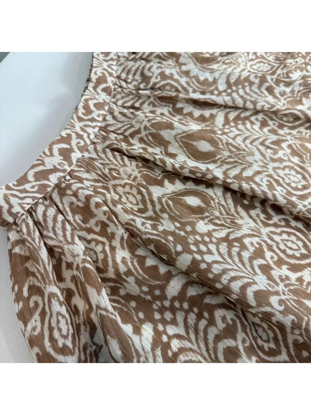 Dynamite Pleated Damask Mini Skirt Womens Medium White Tan Lined - Picture 3 of 11